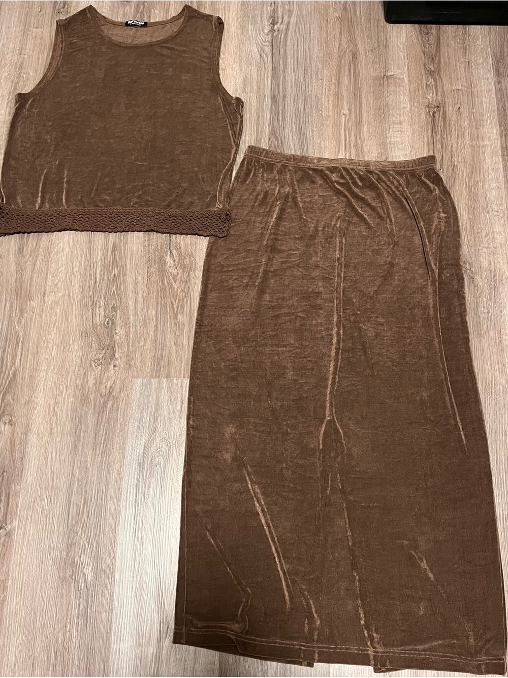 SOFTWEAR By Mark Singer Vintange Brown/Bronze Tone Two-Piece Skirt Set